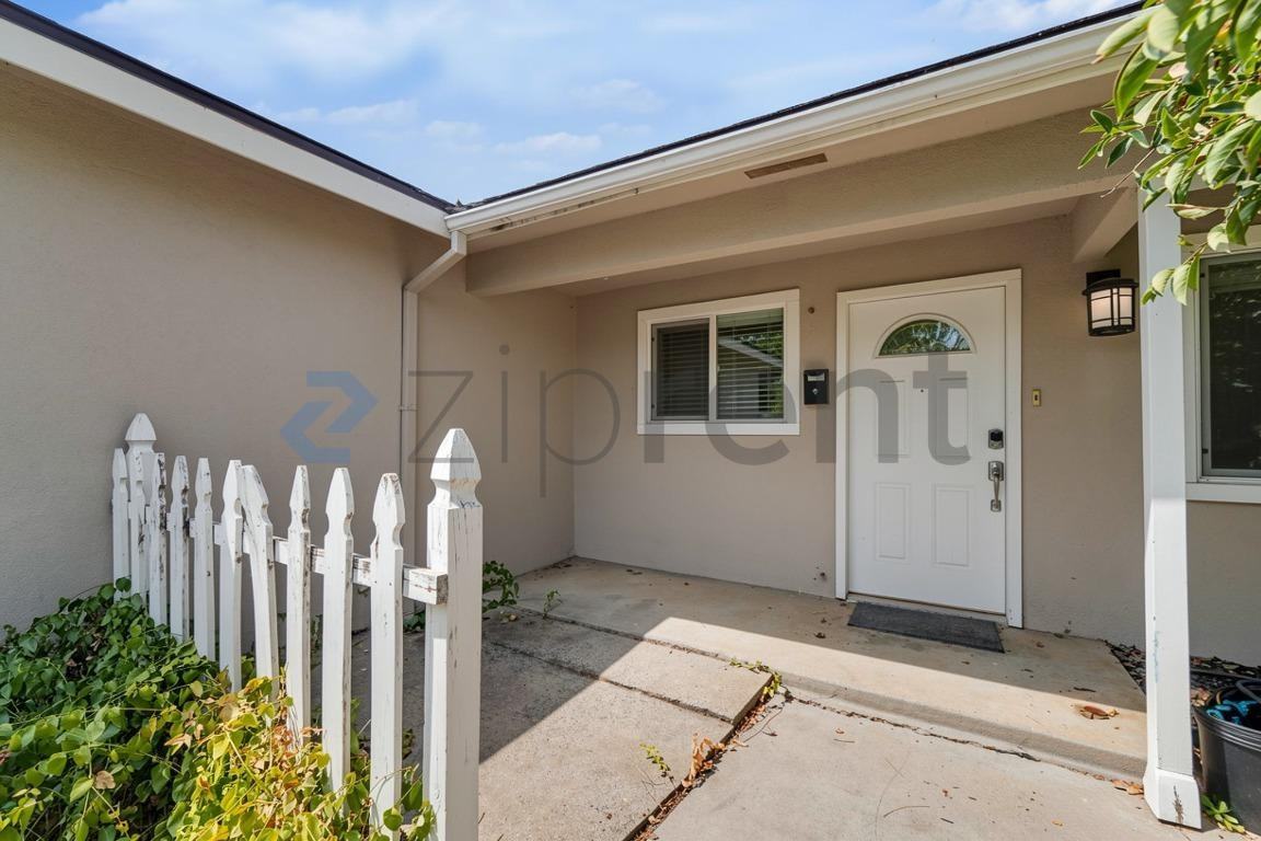 2647 Story Ave - Photo 7 of 27