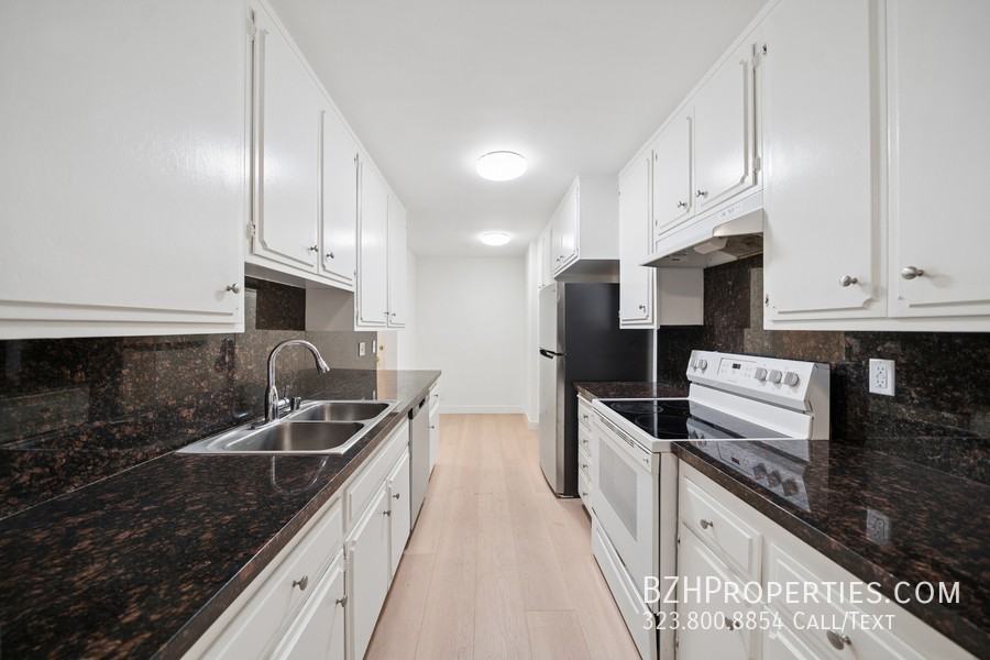 10980 Ohio Ave #201 - Photo 4 of 16