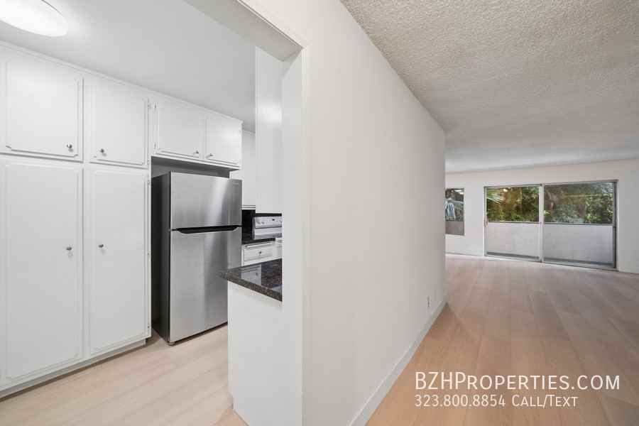 10980 Ohio Ave #201 - Photo 6 of 16