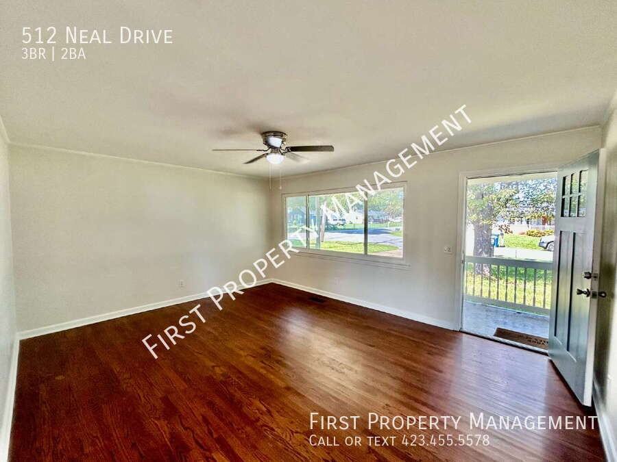 512 Neal Dr - Photo 4 of 23