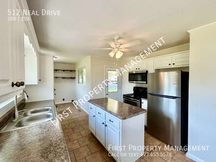 512 Neal Dr - Photo 7 of 23