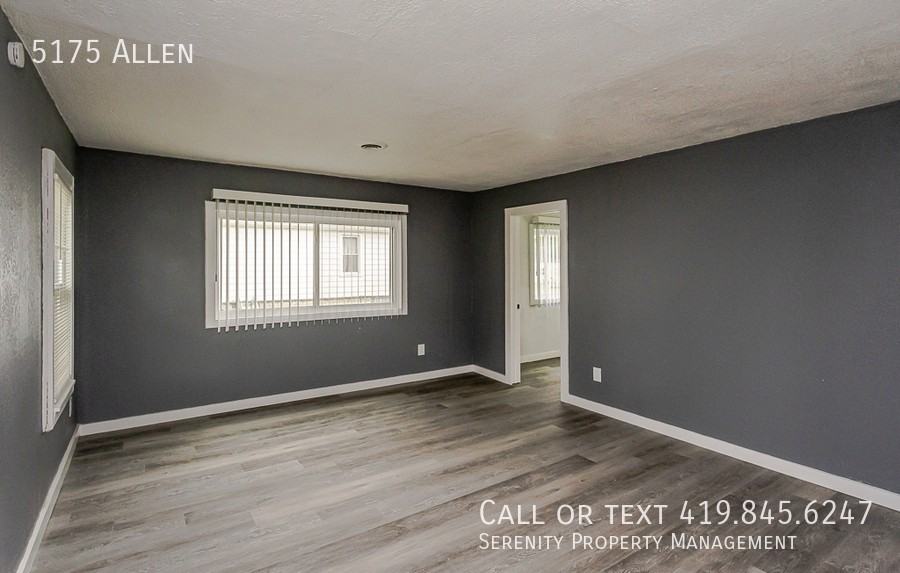 5175 Allen St - Photo 4 of 18