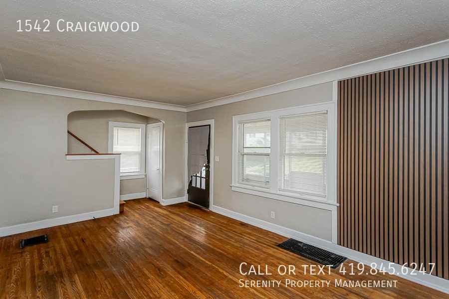 1542 Craigwood Rd - Photo 4 of 18