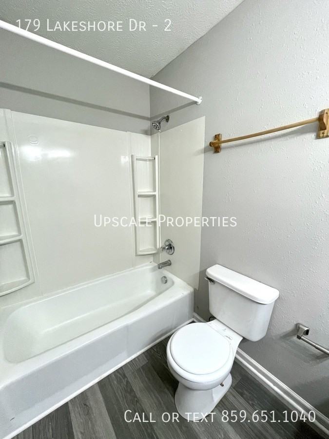 179 Lakeshore Dr #2 - Photo 5 of 7