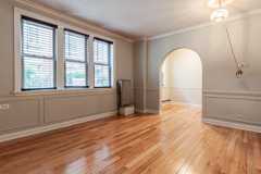 546 W Surf St #GDN - Photo 1 of 1