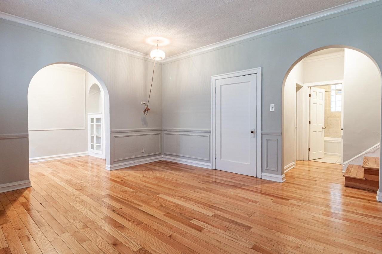 546 W Surf St #GDN - Photo 2 of 10