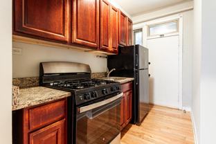 546 W Surf St #GDN - Photo 1 of 1