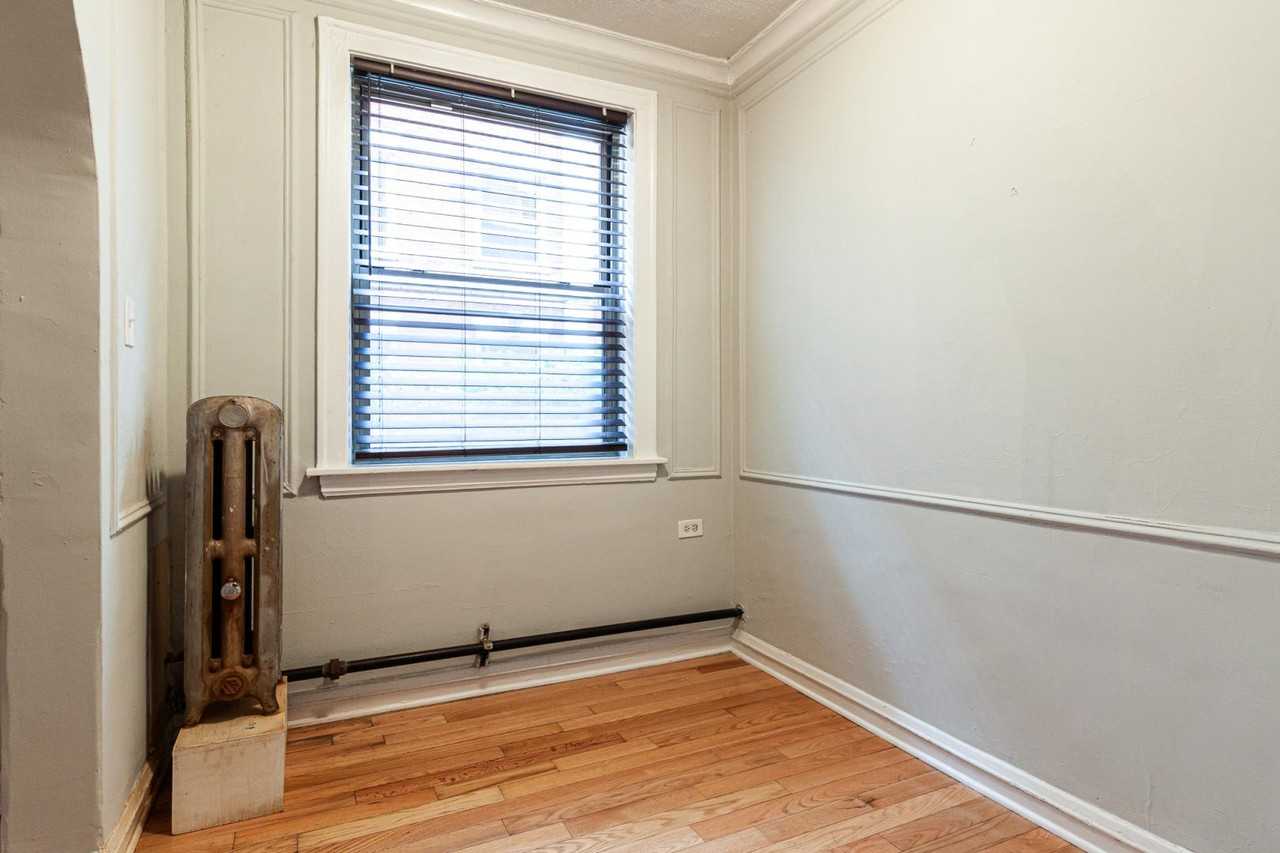 546 W Surf St #GDN - Photo 6 of 10