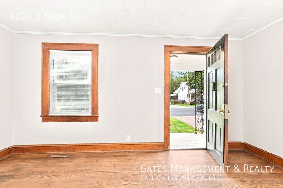 1024 S Main St - Photo 3 of 14