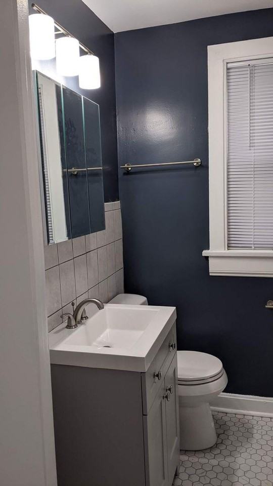 2507 N Lotus Ave #1R - Photo 6 of 8