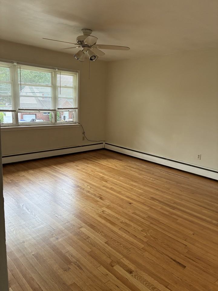 700 Roselle St #2ndFL - Photo 5 of 8