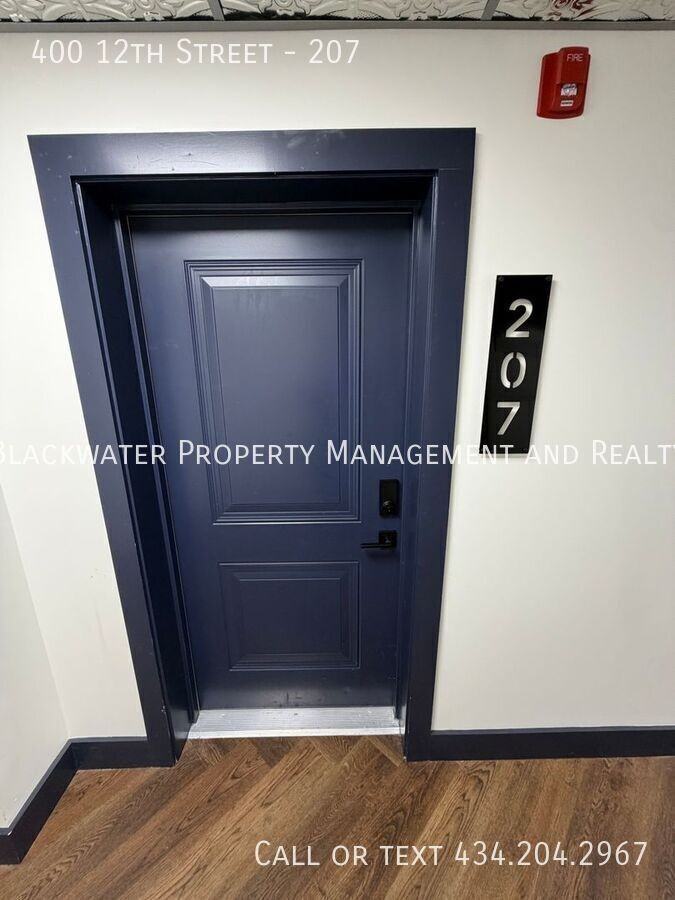 400 12th St #207 - Photo 2 of 15