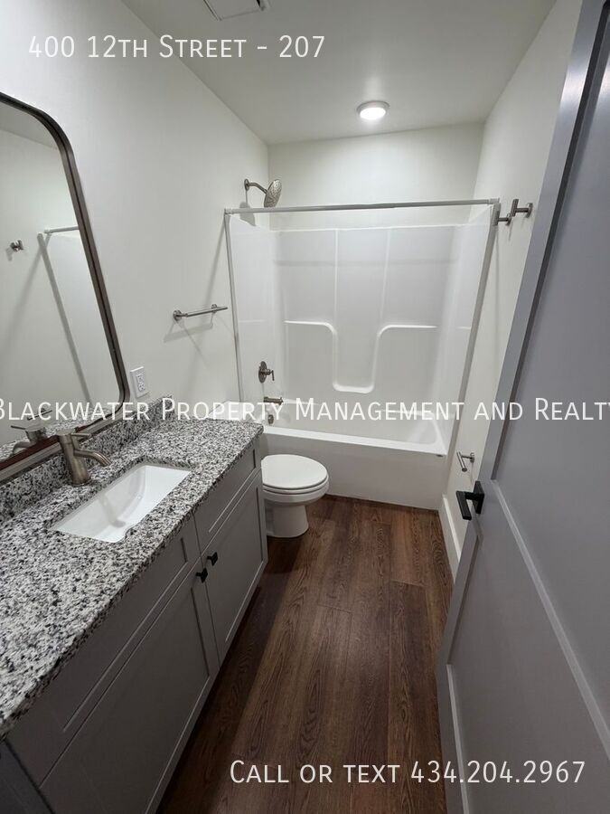 400 12th St #207 - Photo 4 of 15