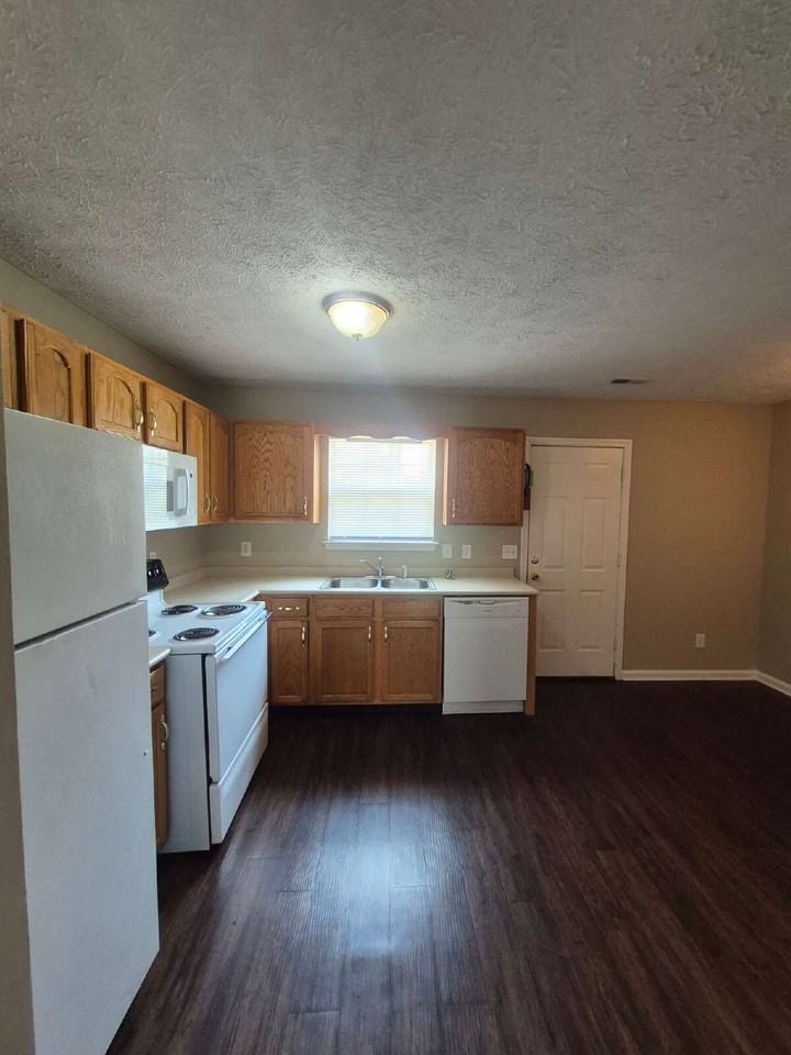 3831 Jockey Dr Apt C - Photo 6 of 22