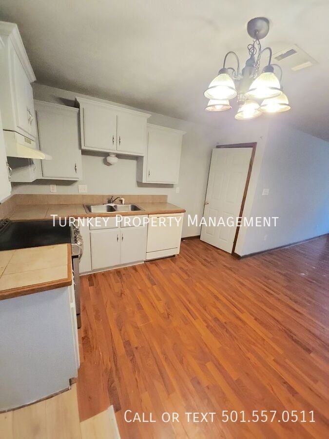 504 S Pool St #504SPOOLST - Photo 2 of 4