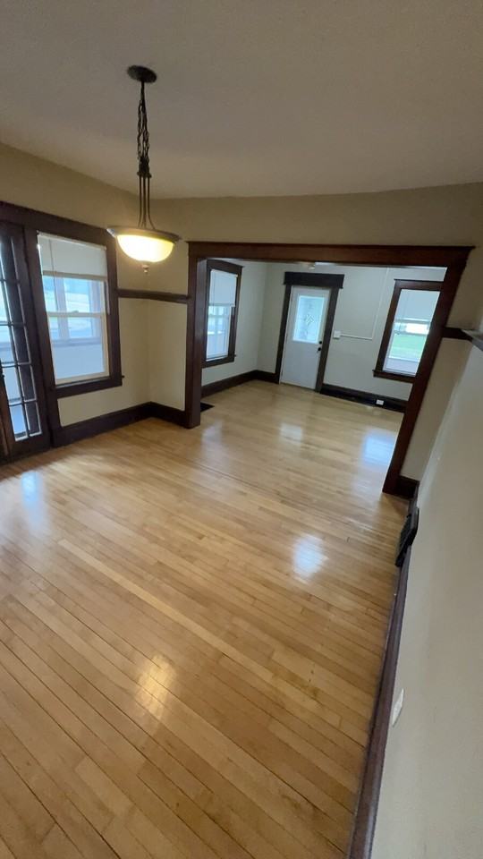 739 Broadway St - Photo 6 of 22