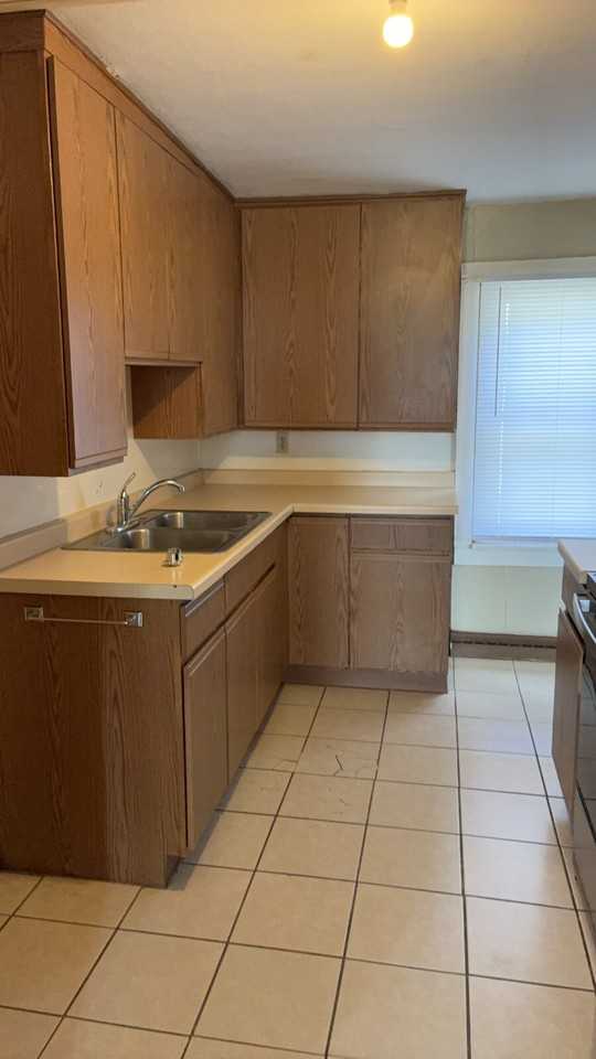 838 Menomonie St - Photo 4 of 17
