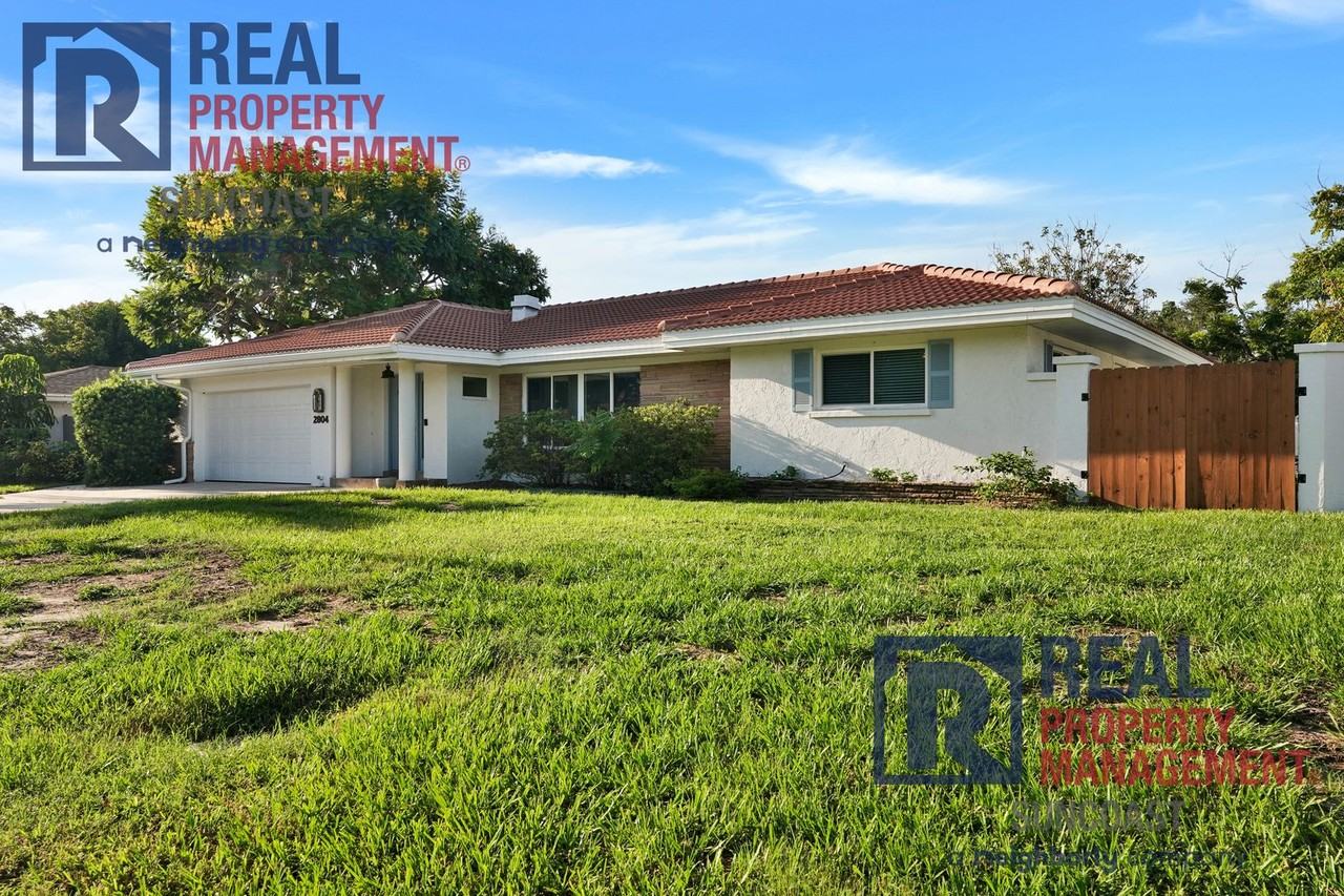 2804 Bougainvillea St - Photo 5 of 38