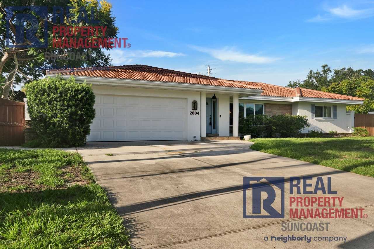 2804 Bougainvillea St - Photo 6 of 38