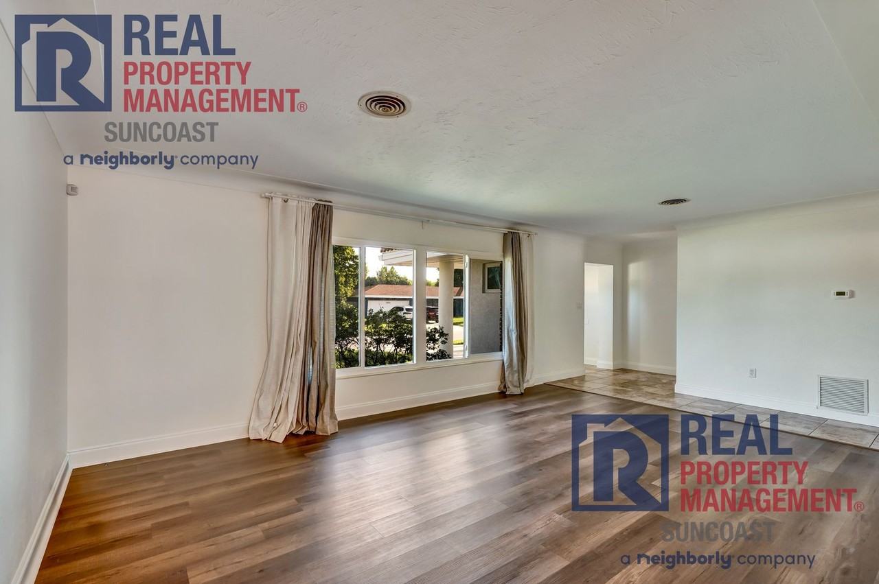 2804 Bougainvillea St - Photo 7 of 38