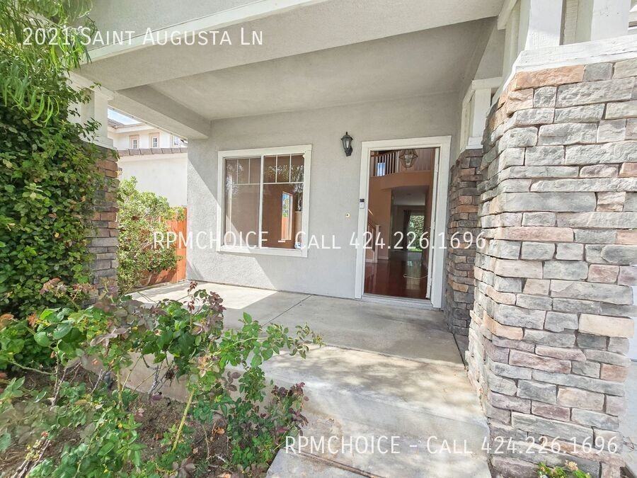 2021 Saint Augusta Ln - Photo 2 of 34