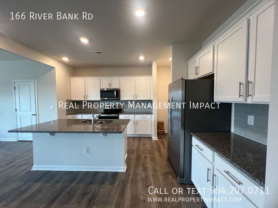 166 River Bank Rd - Photo 5 of 34