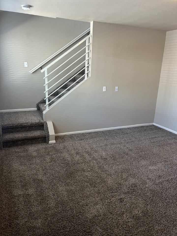 70 W Layton Ave Apt B - Photo 5 of 21