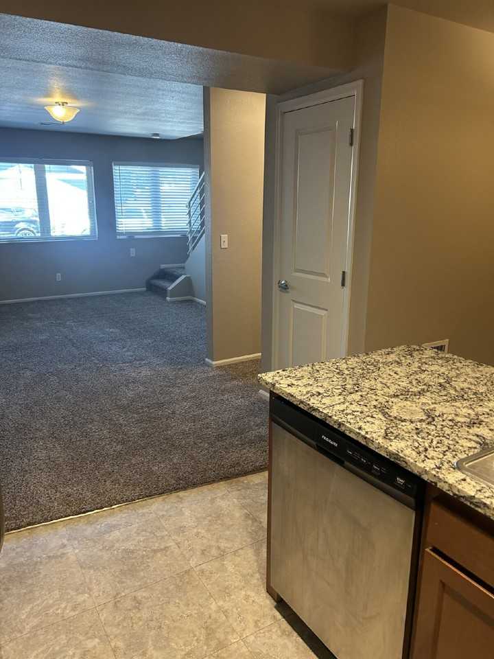 70 W Layton Ave Apt B - Photo 6 of 21