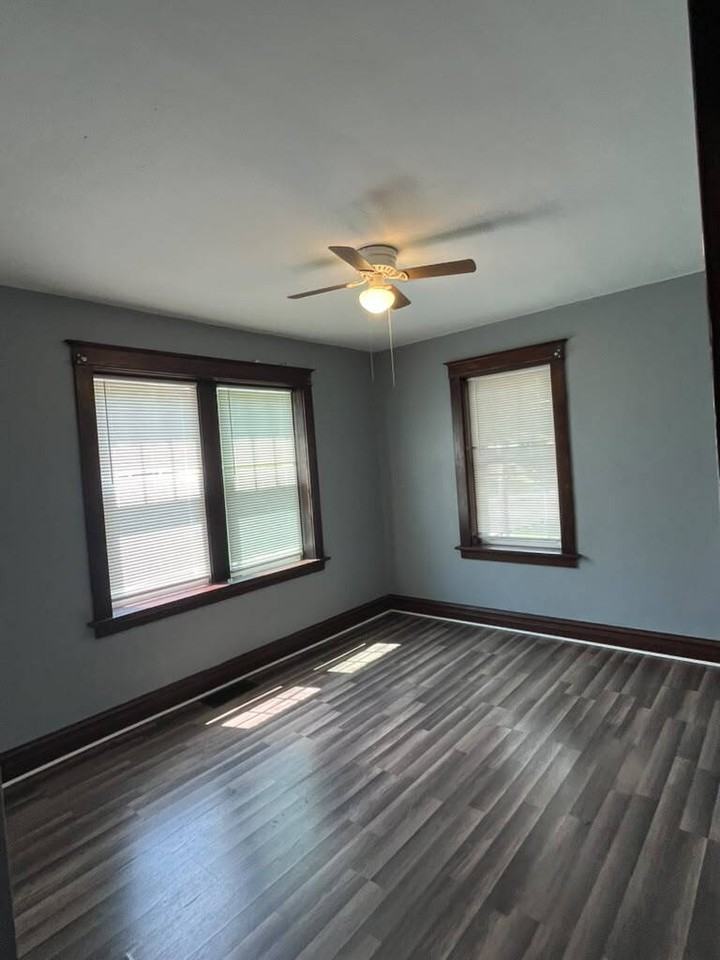 7829 Pennsylvania Ave - Photo 6 of 16