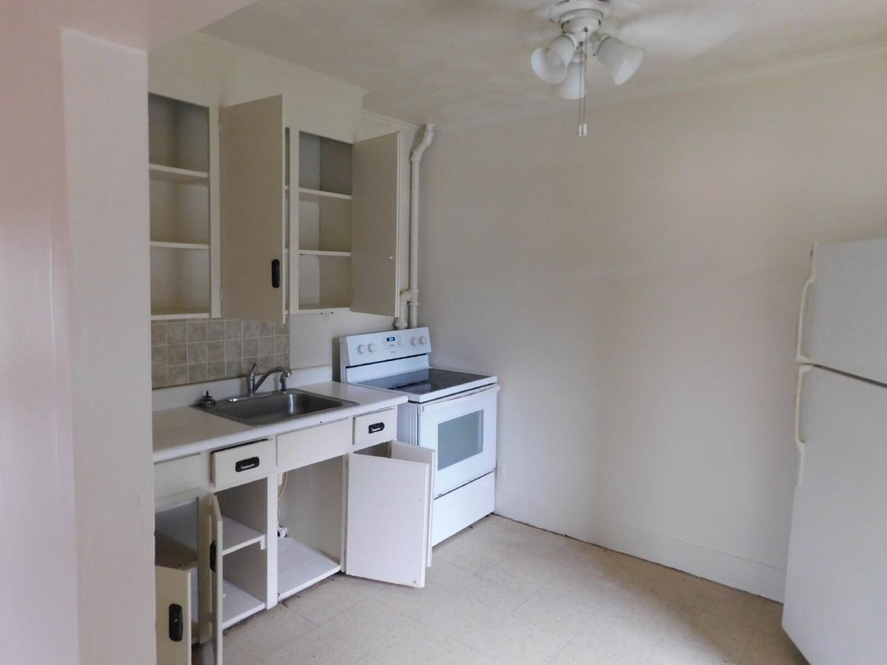 838 Howard St #3 - Photo 7 of 8