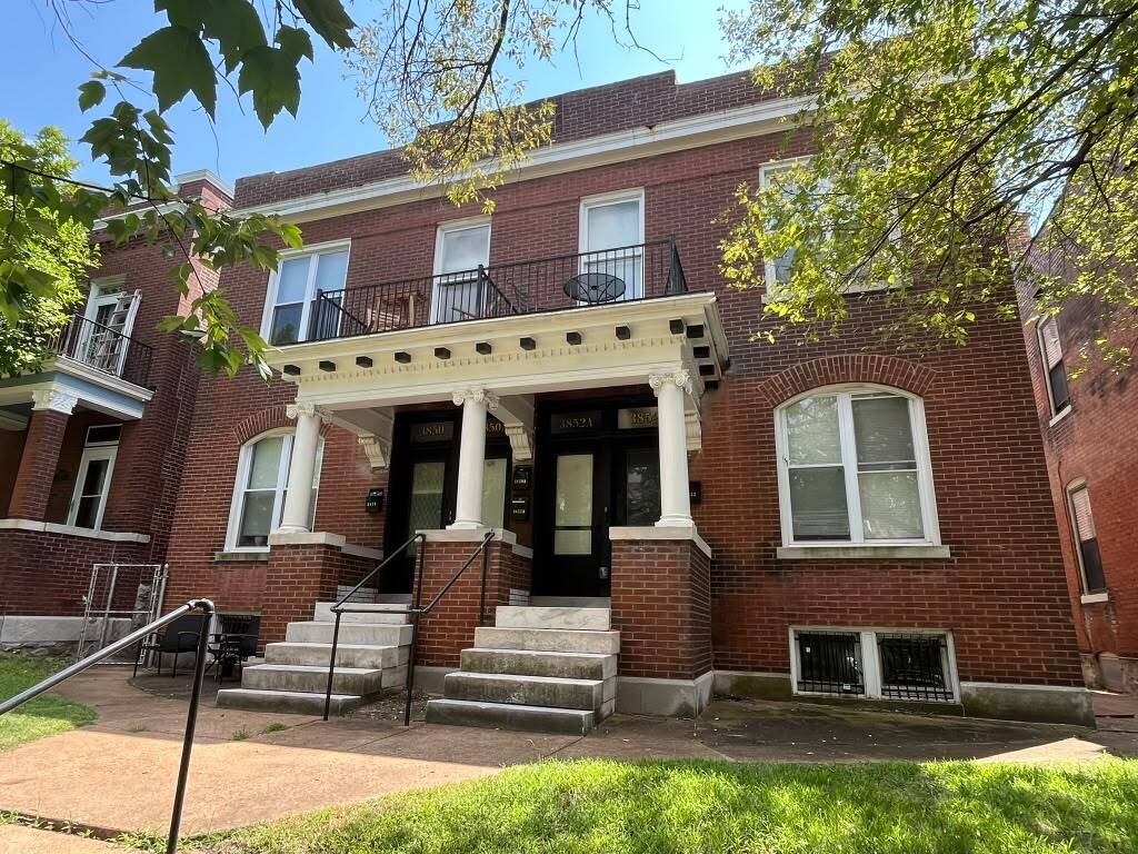 3852 Juniata St - Photo 4 of 18