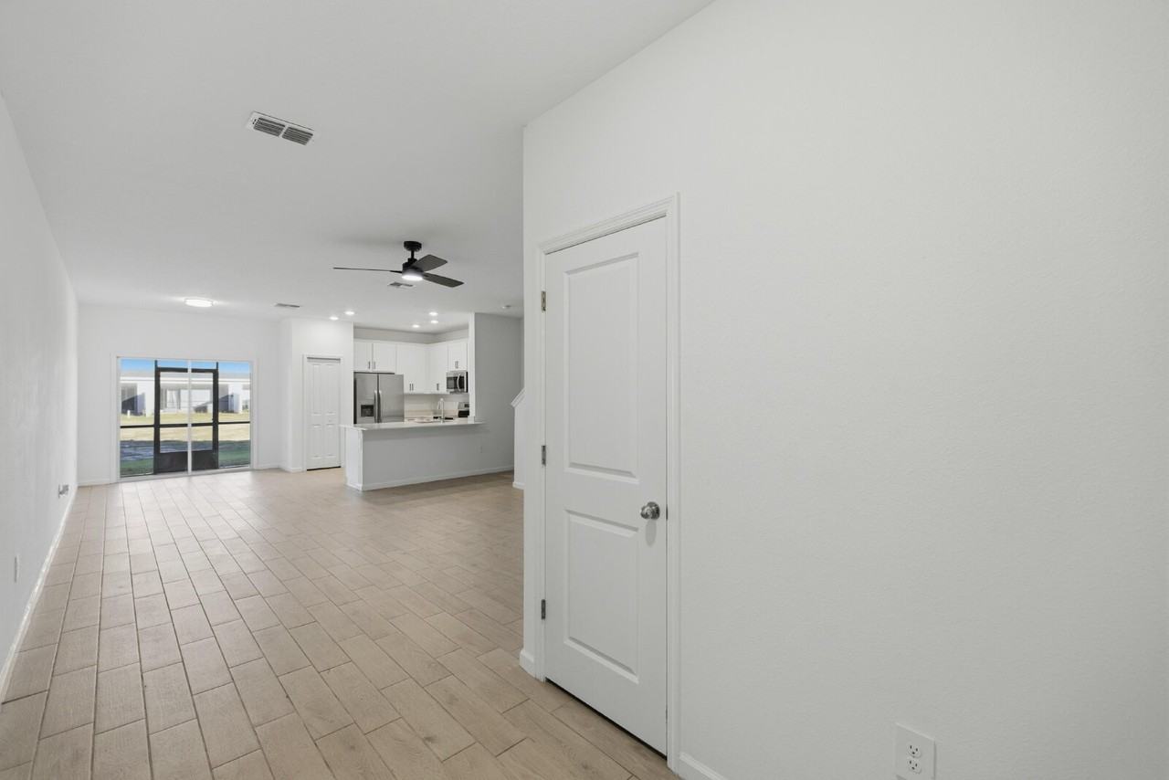 3491 Se 37th Ct - Photo 3 of 24