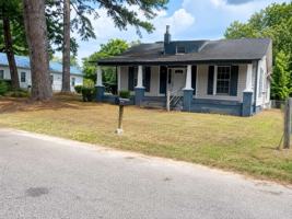 featured image of 404 Mcgwigan St