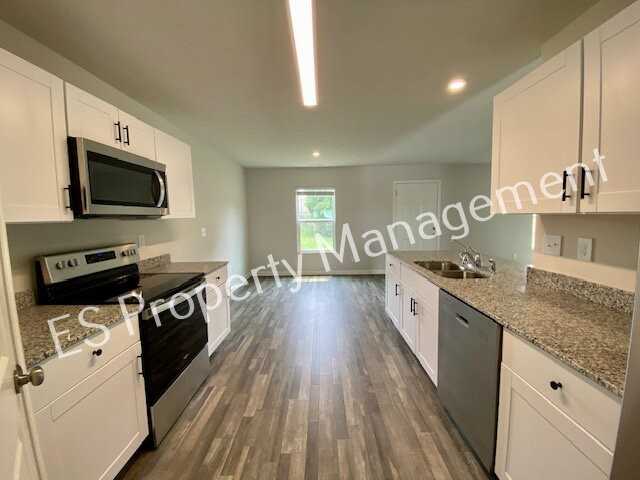 2913 W Kings Canyon Rd - Photo 4 of 36