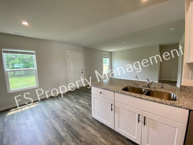 2913 W Kings Canyon Rd - Photo 6 of 36