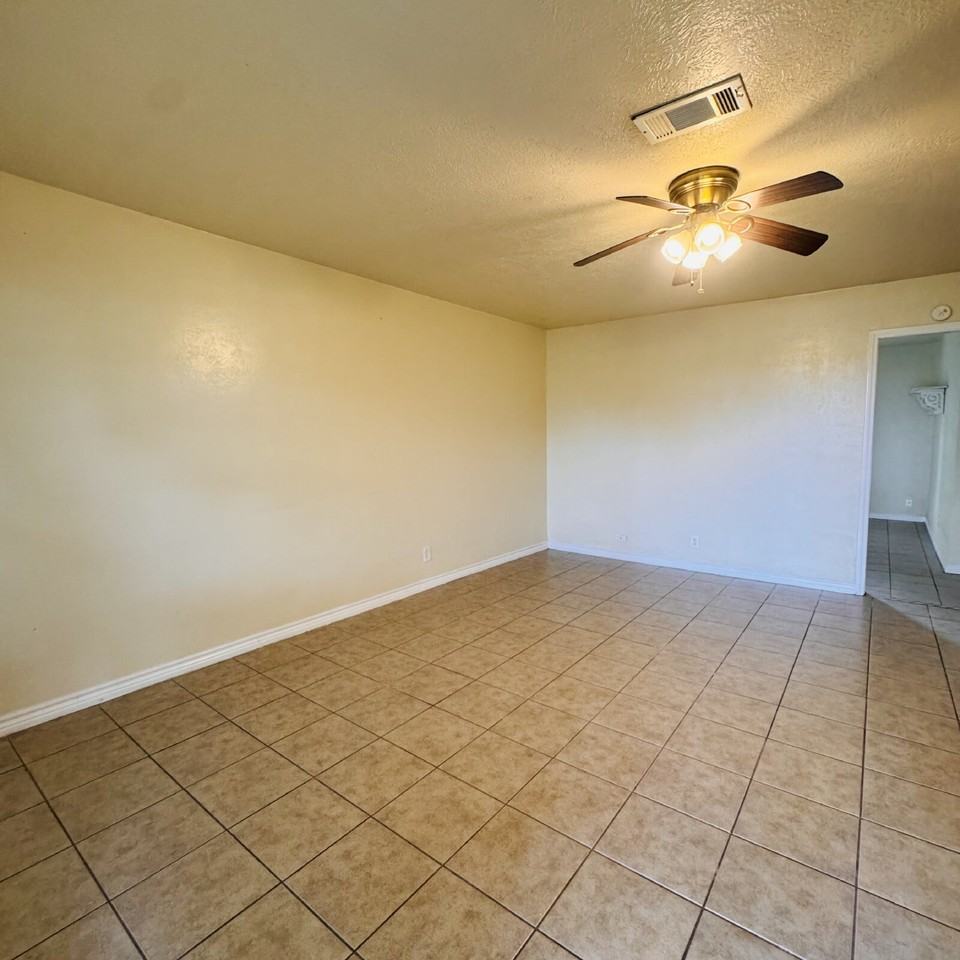 295 Henry St - Photo 2 of 13