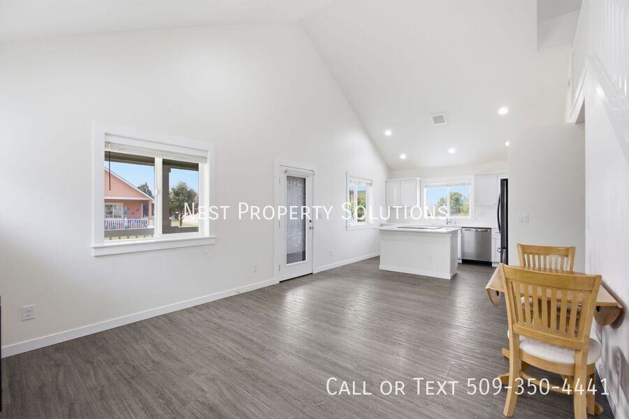 123 9th Ave #8 - Photo 7 of 30