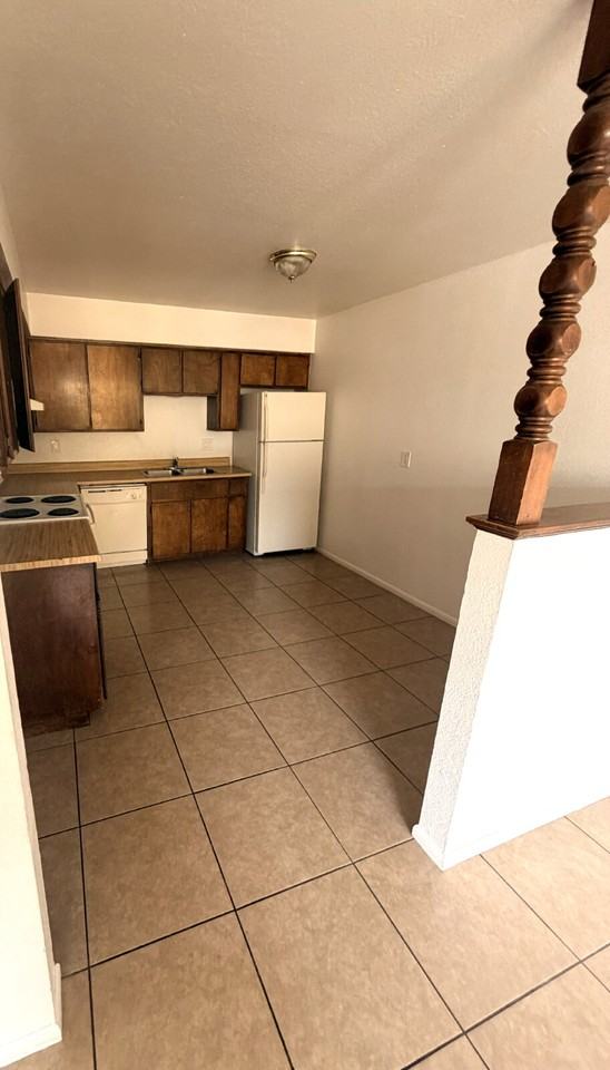 1504 E 29th Ave #2 - Photo 5 of 13