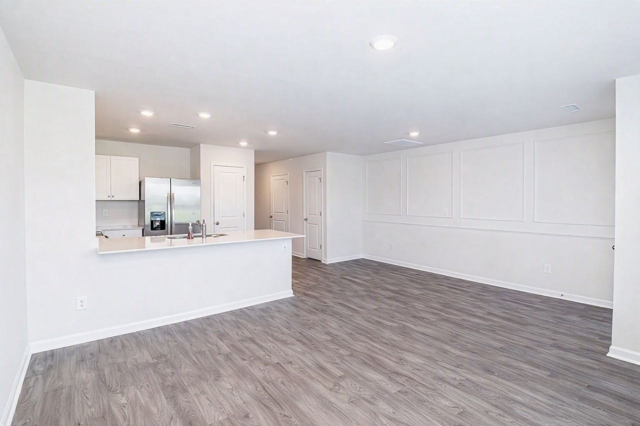 211 Seymour Village Dr - Photo 6 of 26