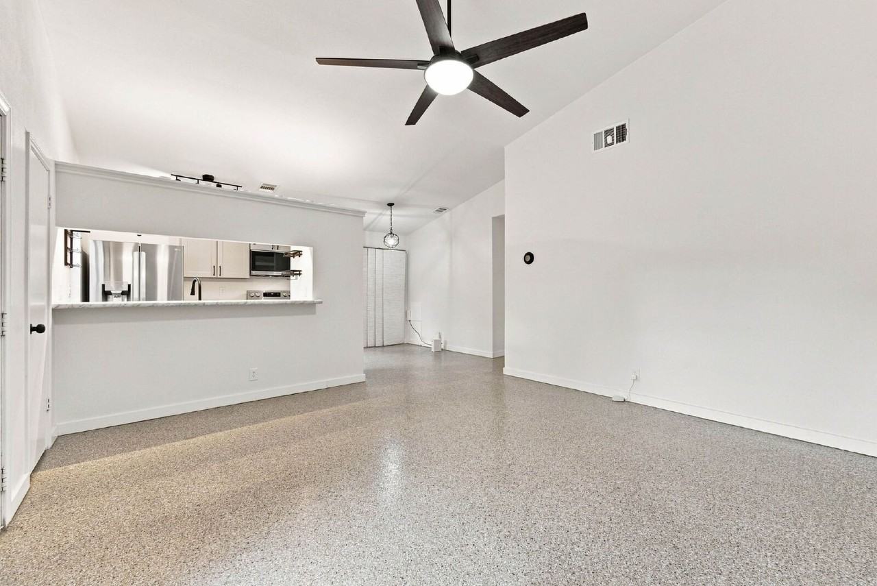 12225 Ridge Crown St - Photo 4 of 17
