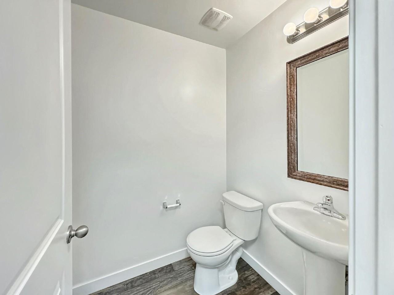 12231 S Ryder Ct - Photo 2 of 23