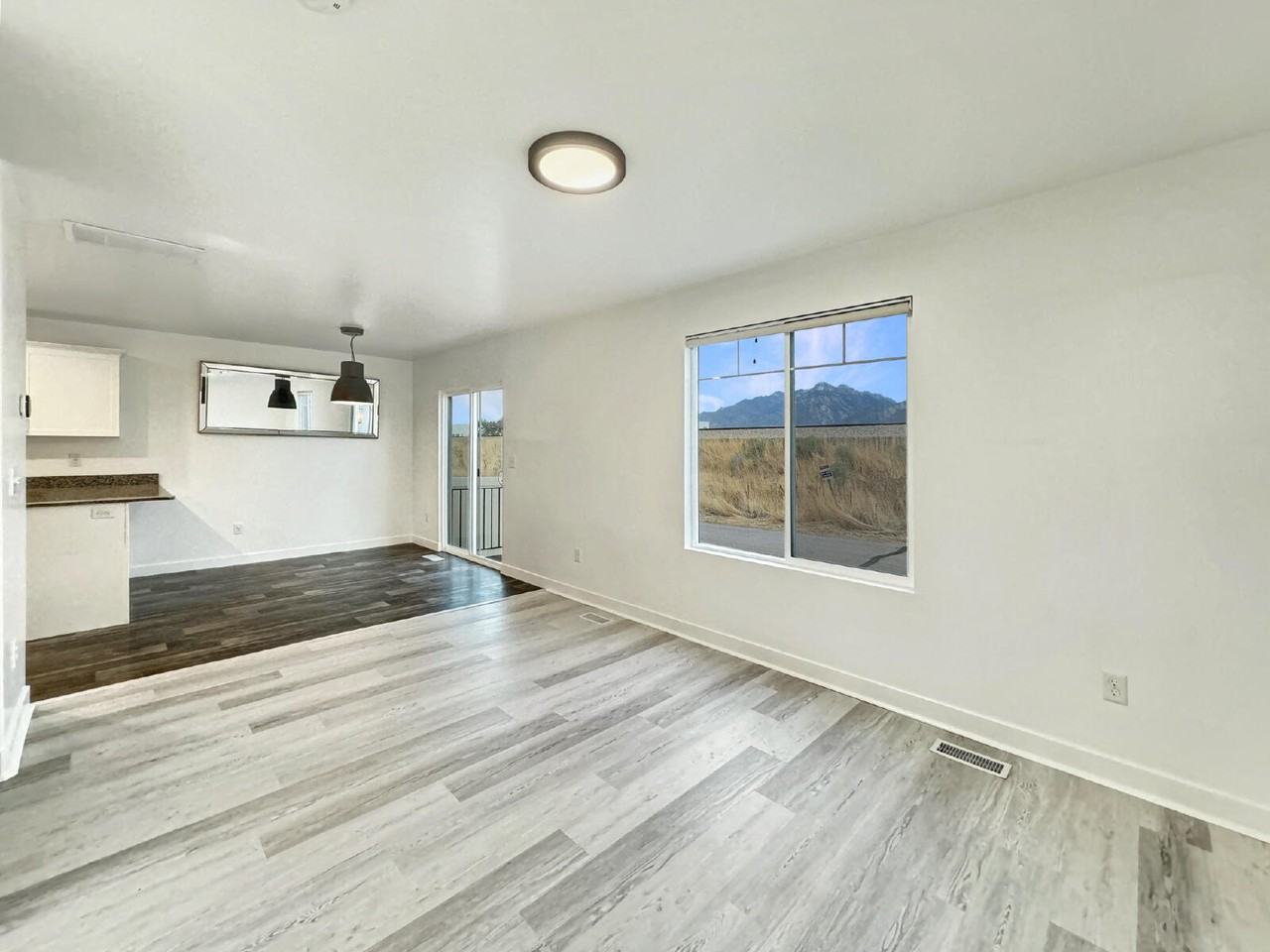 12231 S Ryder Ct - Photo 4 of 23