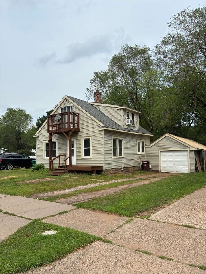 1309 Snelling St - Photo 2 of 15