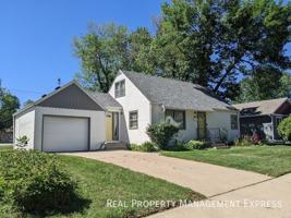 featured image of 2611 S Duluth Ave