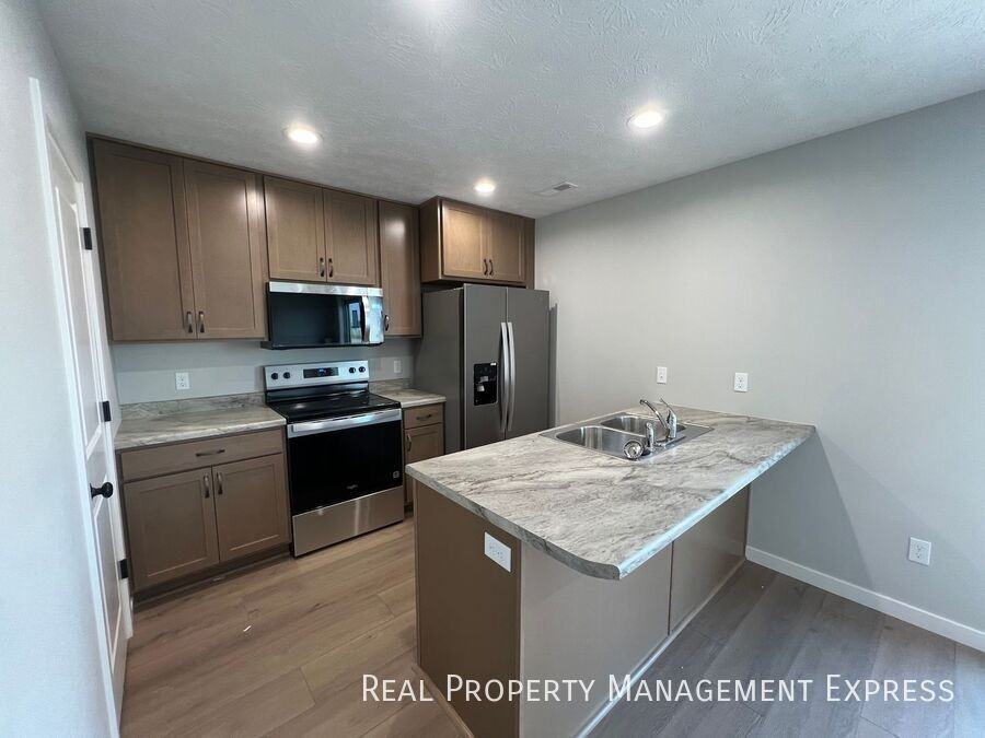 9666 W Tunis Dr - Photo 6 of 27