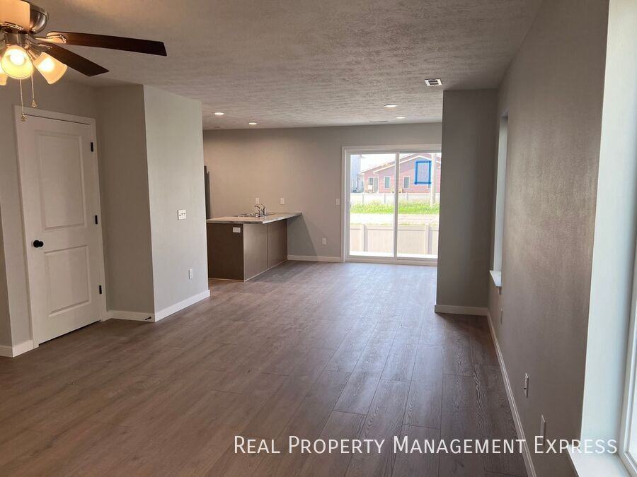 9666 W Tunis Dr - Photo 7 of 27