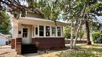 featured image of 509 W 25th St