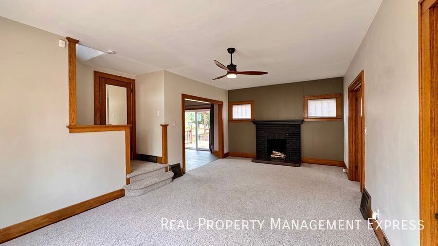 509 W 25th St - Photo 5 of 50