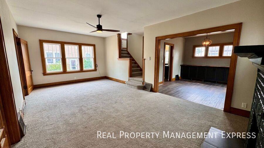 509 W 25th St - Photo 6 of 50