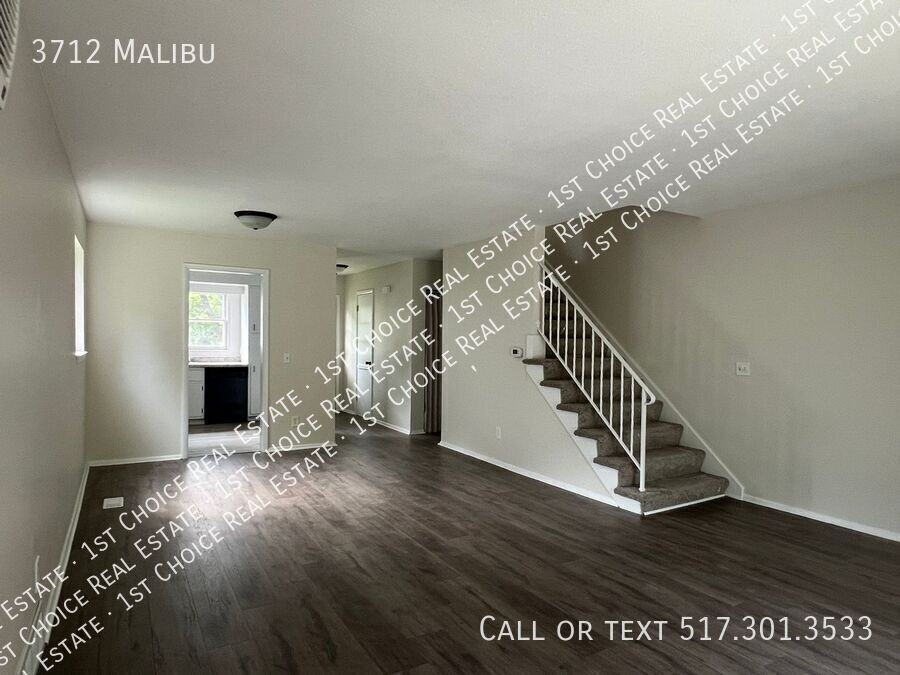 3712 Malibu Dr - Photo 2 of 15